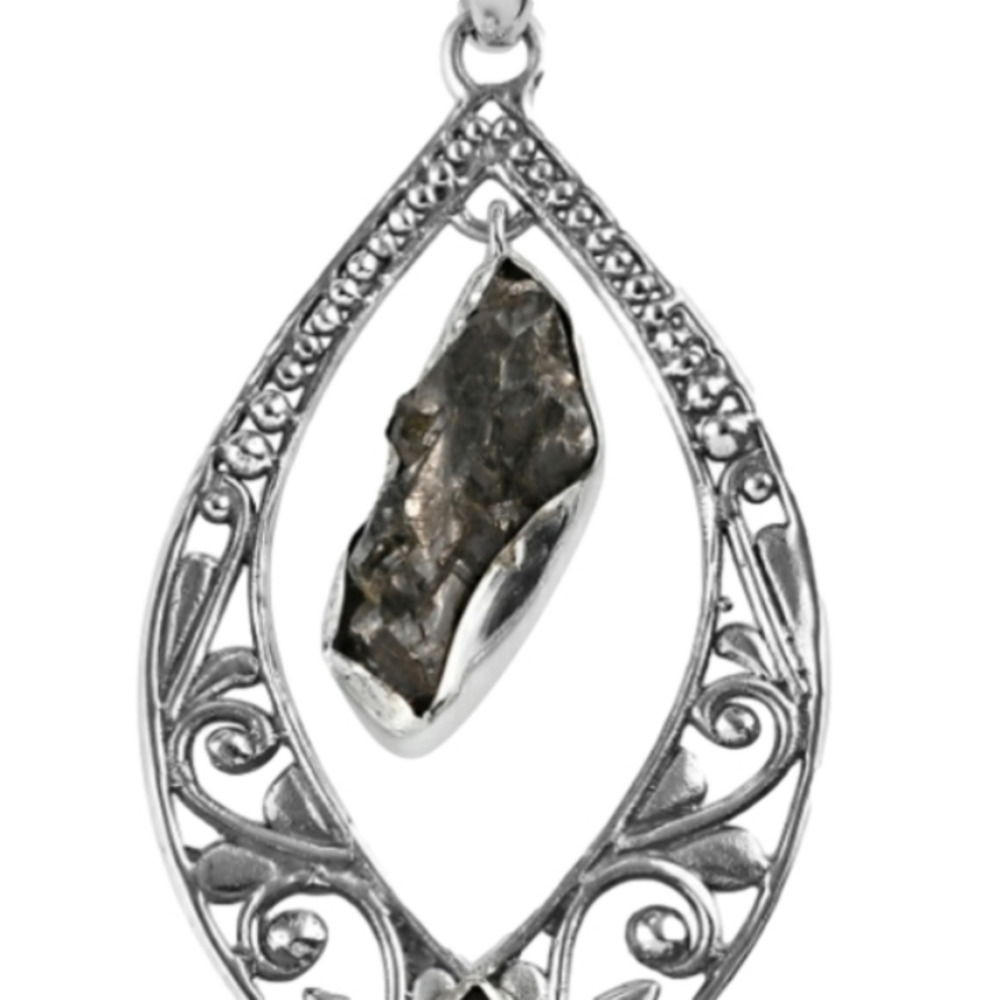 UNISEX STERLING SILVER BLACK SPINEL PENDANT - Picture 3 of 3
